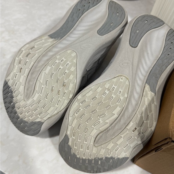 Asics Gel Nimbus Womens 8 - Picture 3 of 4